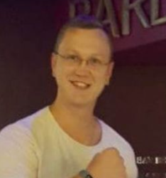 Максім Уладзіміравіч Дубешка